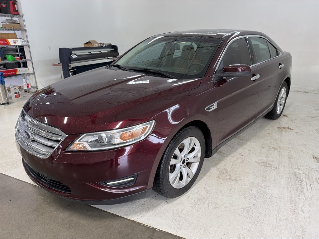 Used 2011 Ford Taurus SEL Sedan