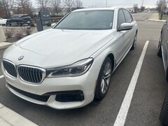 2017 BMW 750i xDrive Sedan