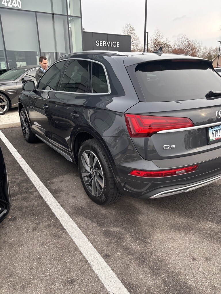 2021 Audi Q5 45 Premium photo 3