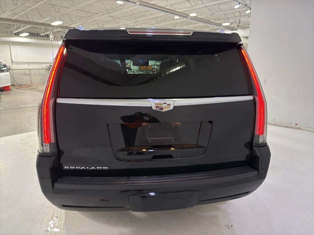 Used 2019 CADILLAC Escalade Luxury SUV