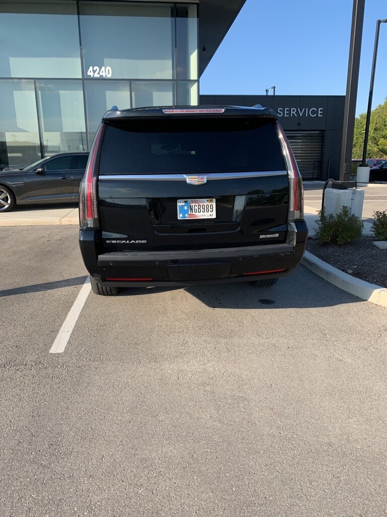 2016 Cadillac Escalade ESV Platinum photo 2