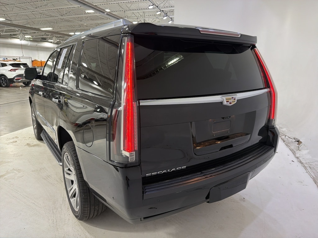 Used 2019 CADILLAC Escalade Luxury SUV