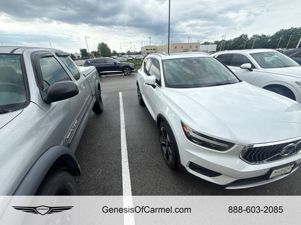 Used 2019 Volvo XC40 T5 Inscription SUV