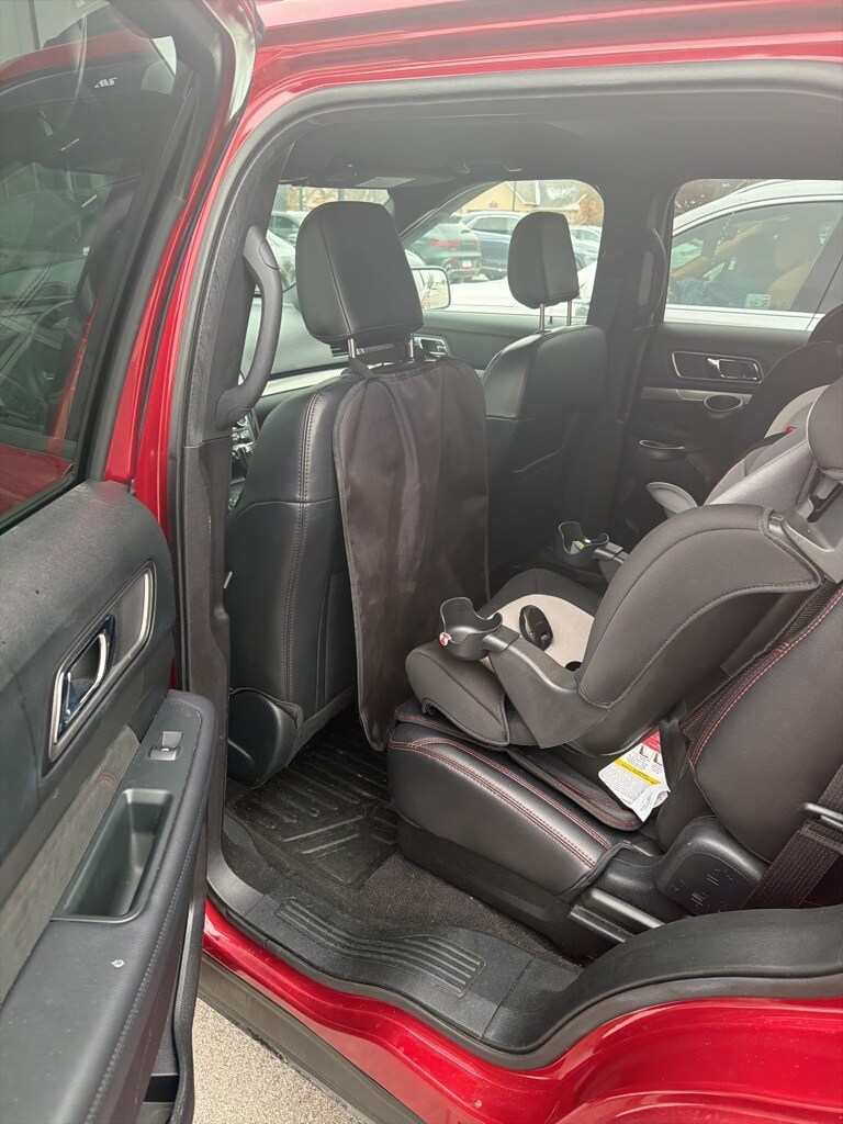 2019 Ford Explorer XLT photo 4