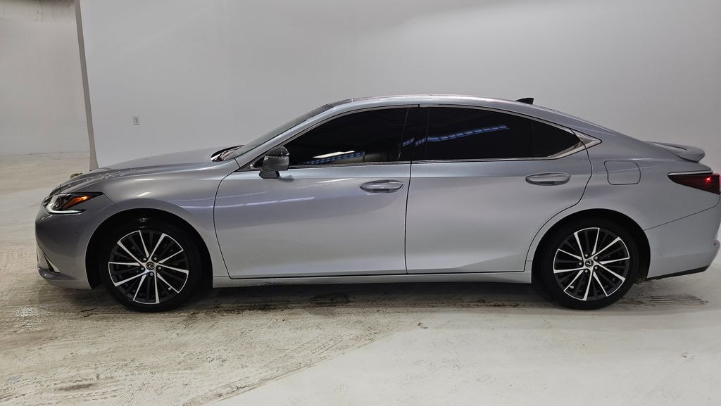 Used 2023 Lexus ES 350 Sedan