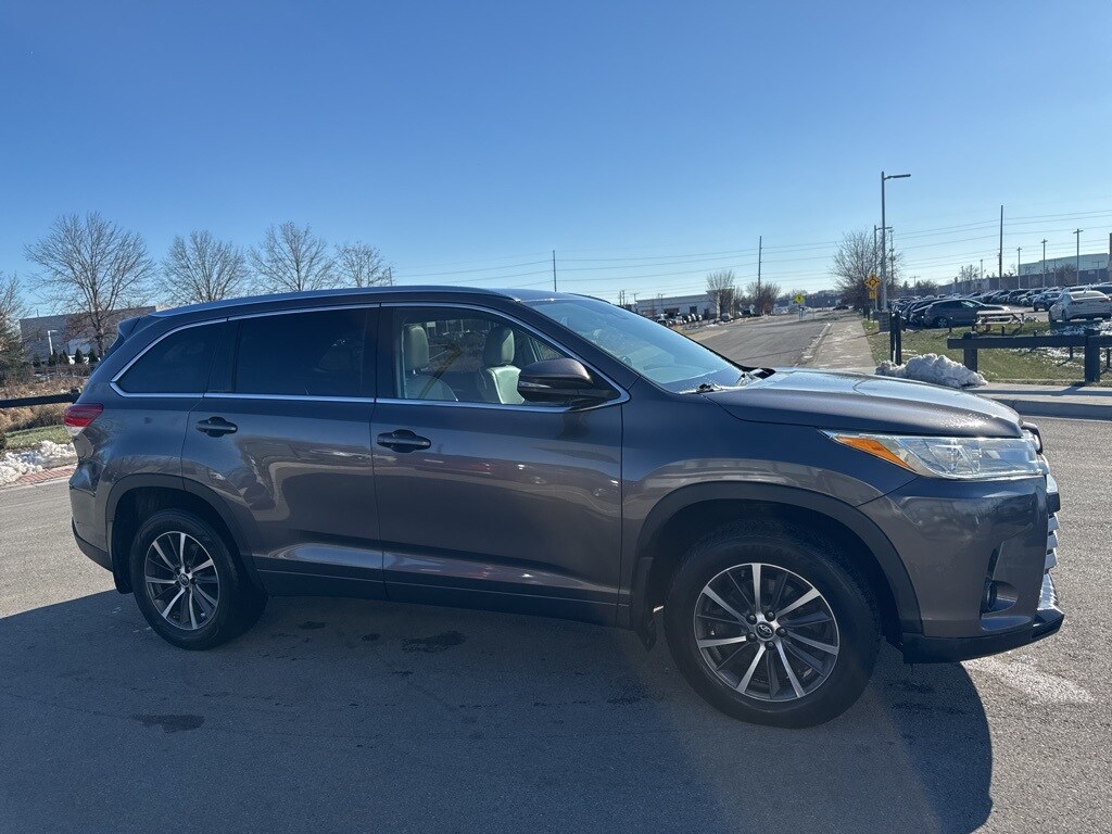 Used 2017 Toyota Highlander SUV