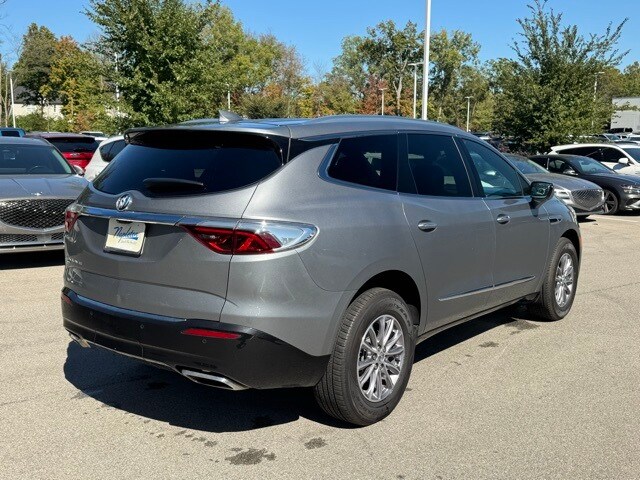 2024 Buick Enclave Premium photo 3