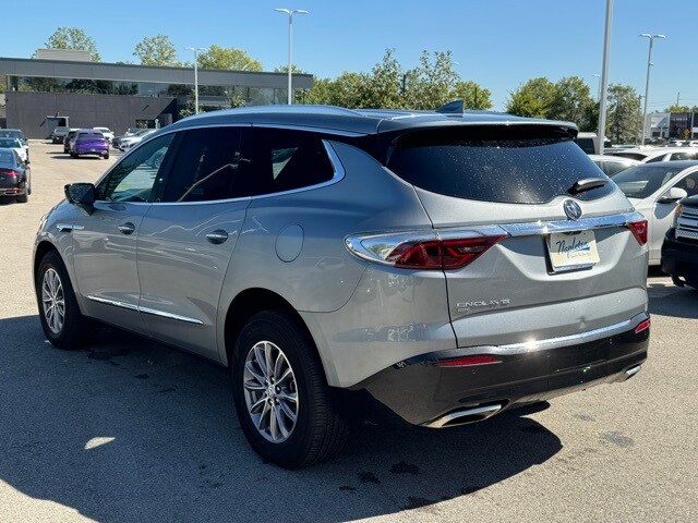 2024 Buick Enclave Premium photo 2