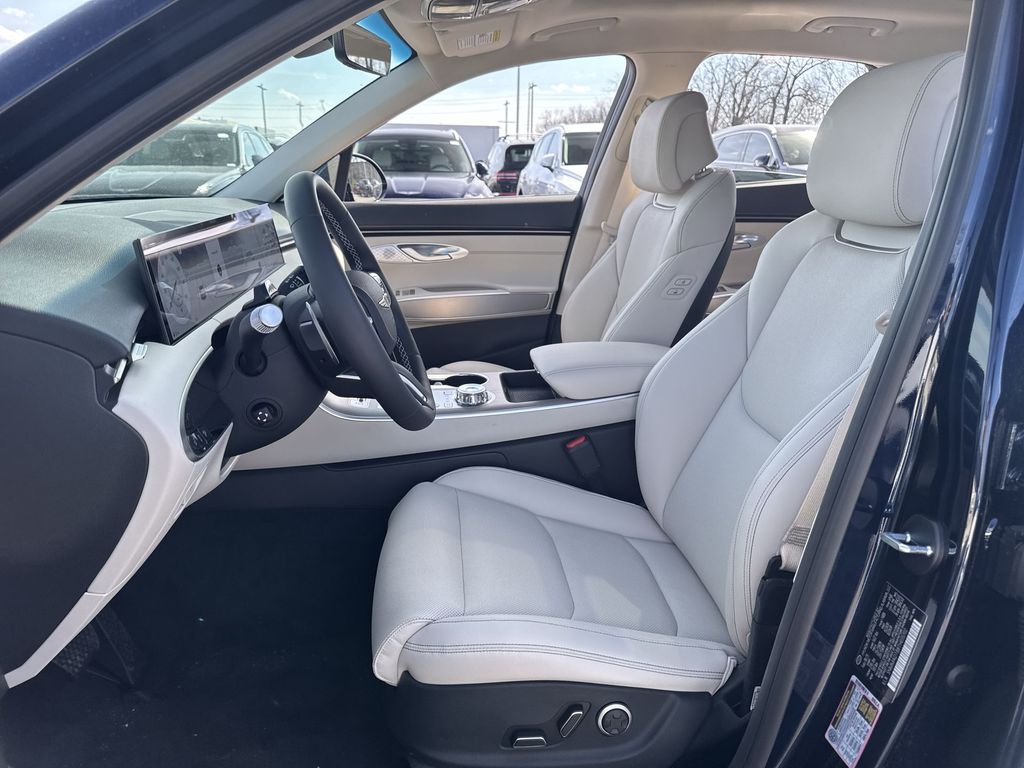 2026 GENESIS GV70 Select - Photo 14