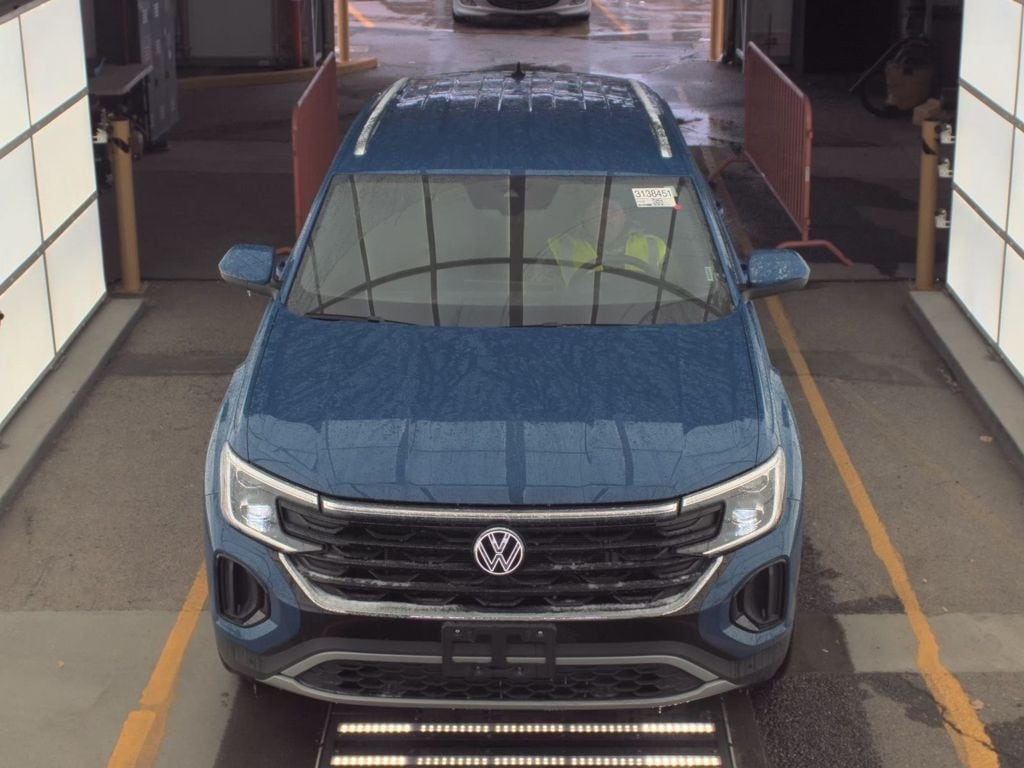 Used 2025 Volkswagen Atlas Cross Sport 2.0T SE w/Technology SUV