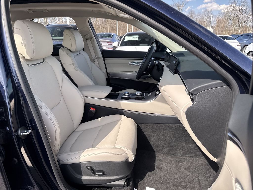 2026 GENESIS GV70 Select - Photo 32