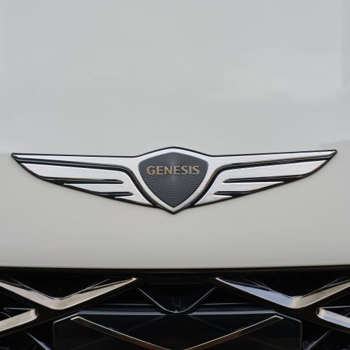 Genesis badging Genesis G80 badging