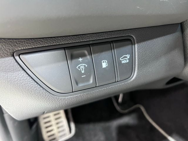 2025 GENESIS G70 Sport Advanced - Photo 28