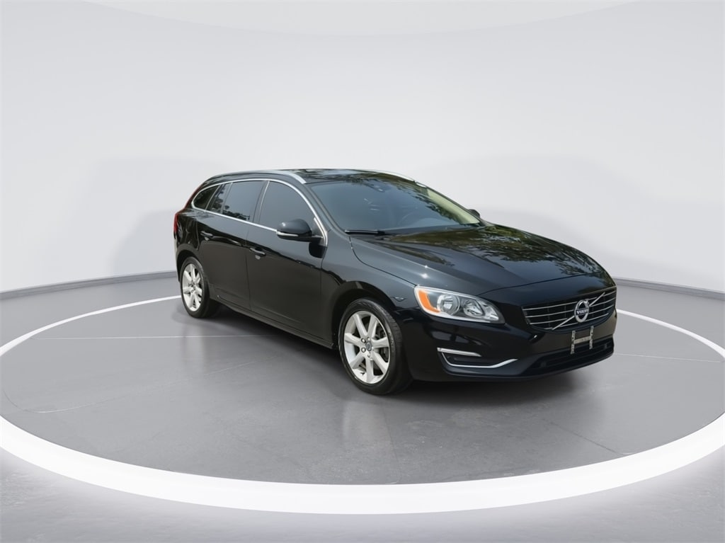 Used 2016 Volvo V60 Premier with VIN YV1612SK3G1310286 for sale in Indianapolis, IN