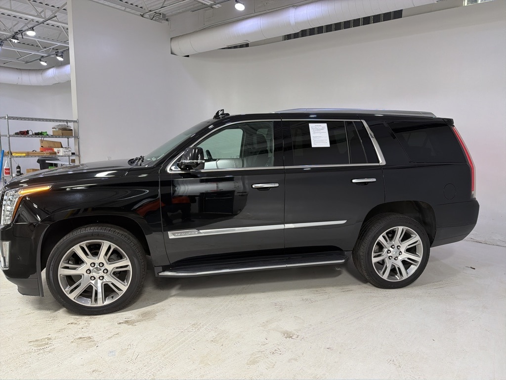 Used 2019 CADILLAC Escalade Luxury SUV