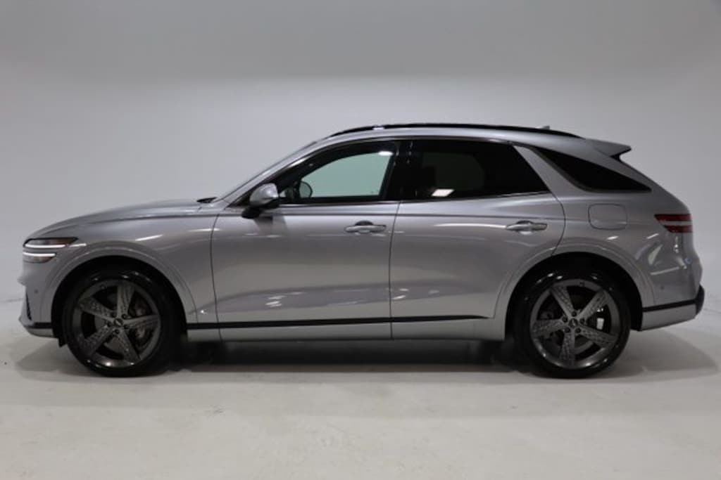 Used 2024 Genesis GV70 SUV