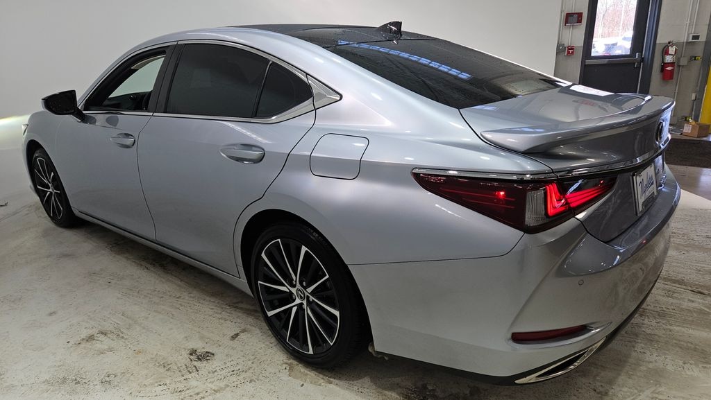 Used 2023 Lexus ES 350 Sedan