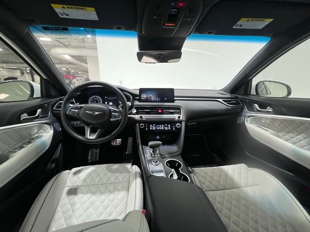2025 GENESIS G70 Sport Advanced - Photo 14