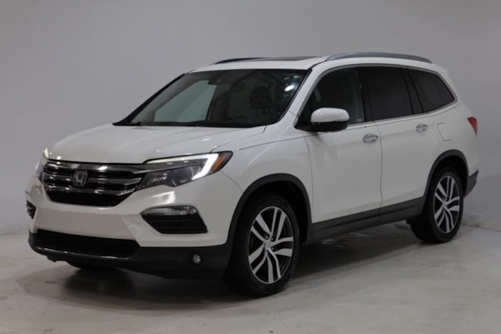 Used 2018 Honda Pilot Touring AWD SUV