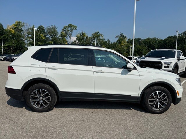 2021 Volkswagen Tiguan S photo 2