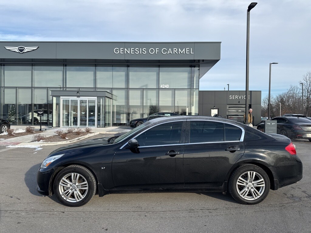 Used 2015 INFINITI Q40 3.7 Sedan