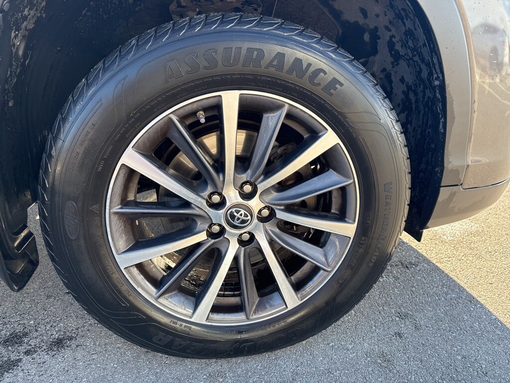 Used 2017 Toyota Highlander SUV
