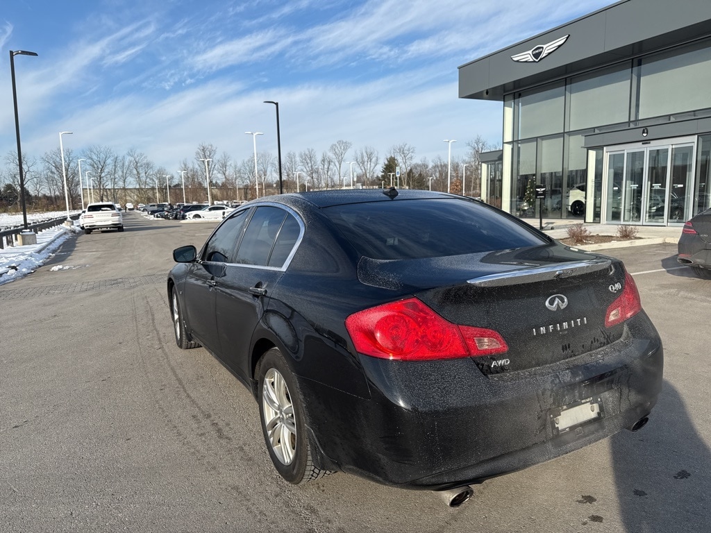 Used 2015 INFINITI Q40 3.7 Sedan