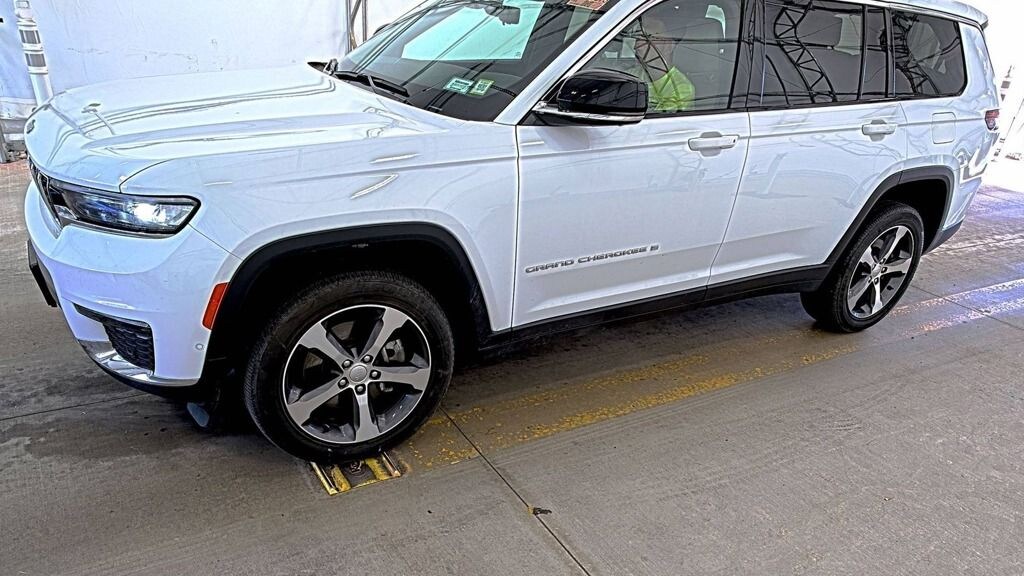 Used 2023 Jeep Grand Cherokee L Limited SUV