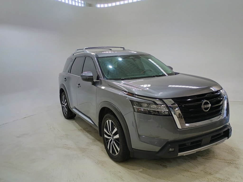 Used 2023 Nissan Pathfinder Platinum SUV