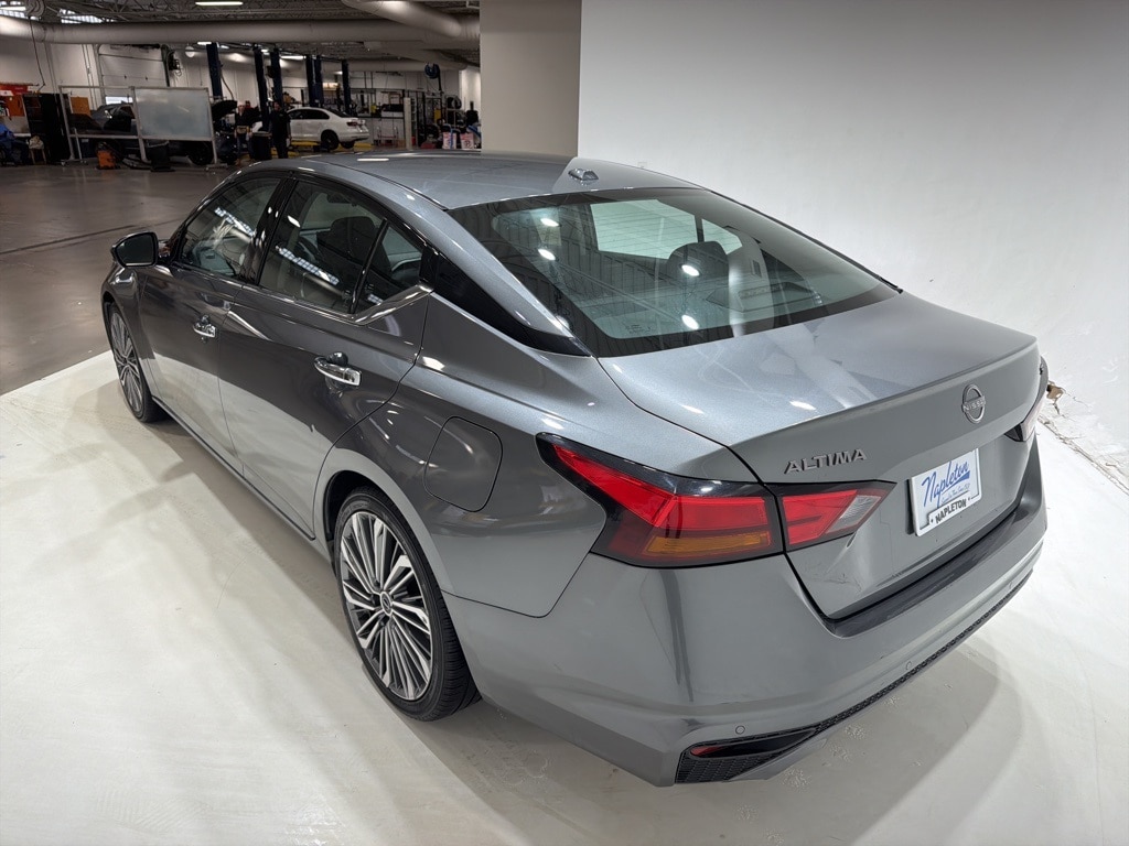 Used 2023 Nissan Altima 2.5 SL Sedan
