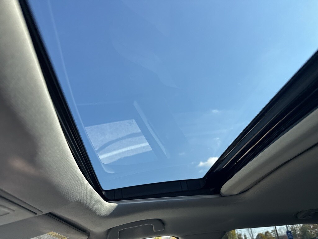 2017 Acura MDX SH-AWD Technology photo 2