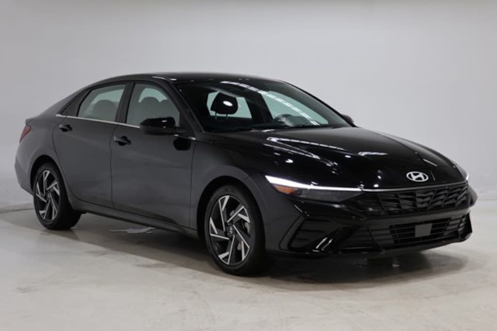 Used 2024 Hyundai Elantra SEL Sedan