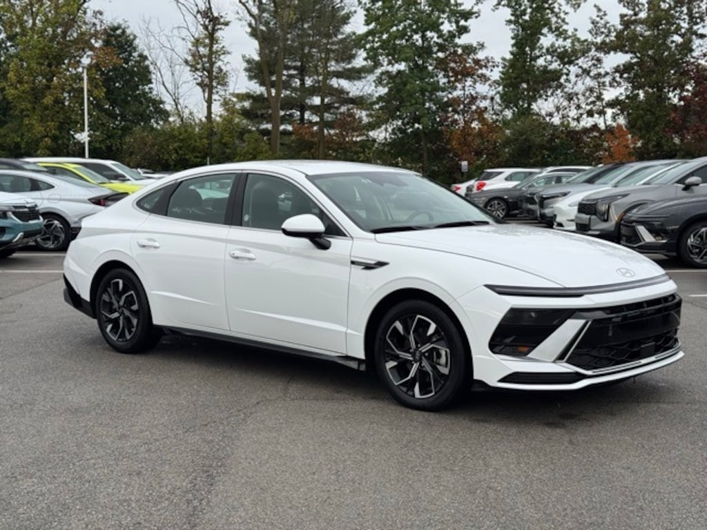 Used 2024 Hyundai Sonata SEL Sedan
