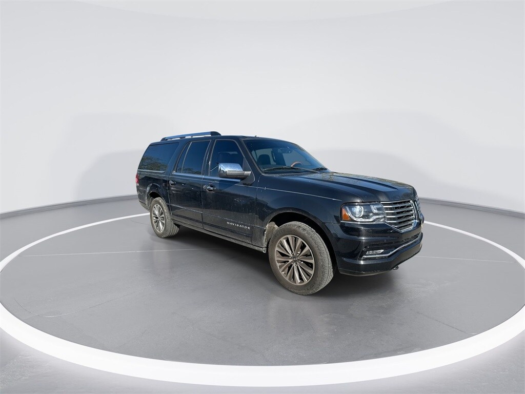 Used 2015 Lincoln Navigator Base with VIN 5LMJJ3JT0FEJ13110 for sale in Indianapolis, IN