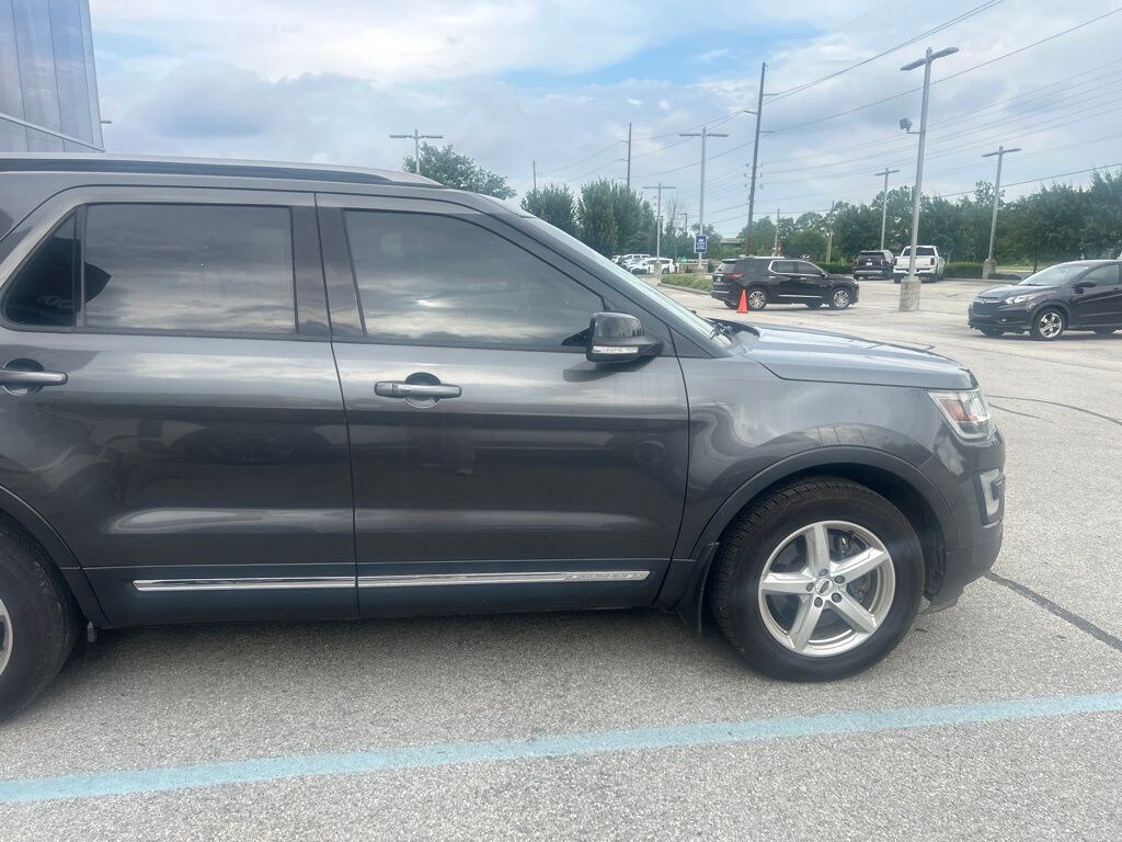 Used 2017 Ford Explorer XLT SUV