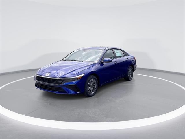 2025 Hyundai Elantra Hybrid Blue photo 3