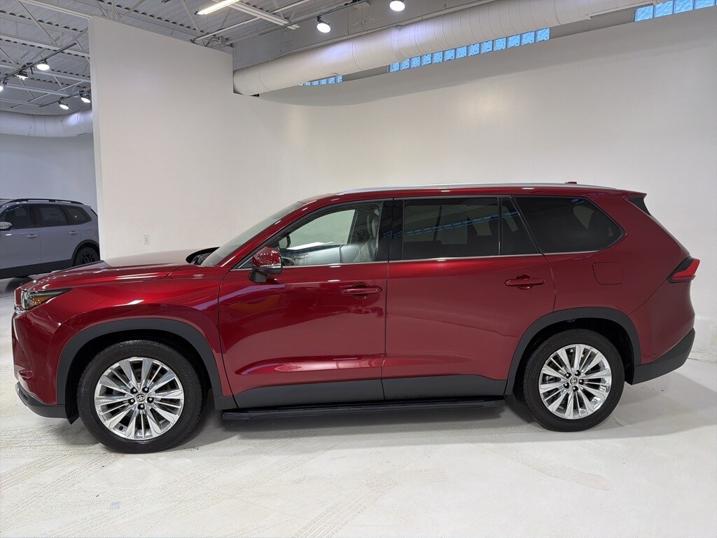 2024 Toyota Grand Highlander Platinum photo 2