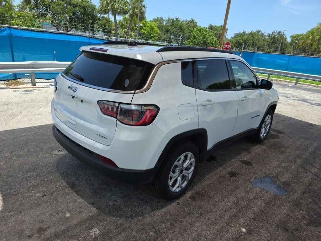 Used 2025 Jeep Compass Latitude SUV