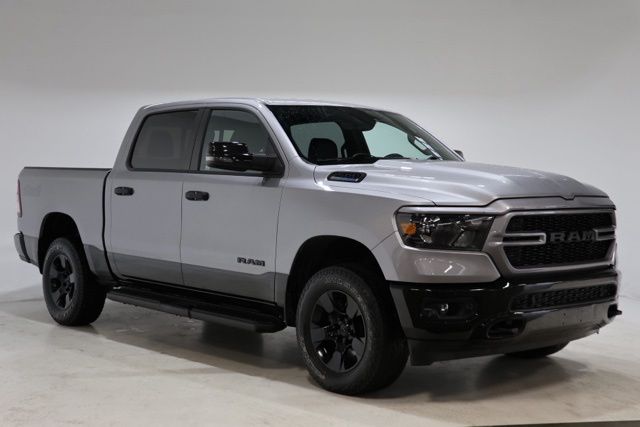 2023 RAM 1500 Big Horn/Lone Star 4x4 Crew Cab 5'7's photo