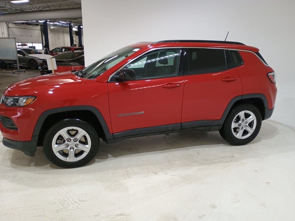 Used 2023 Jeep Compass Latitude SUV