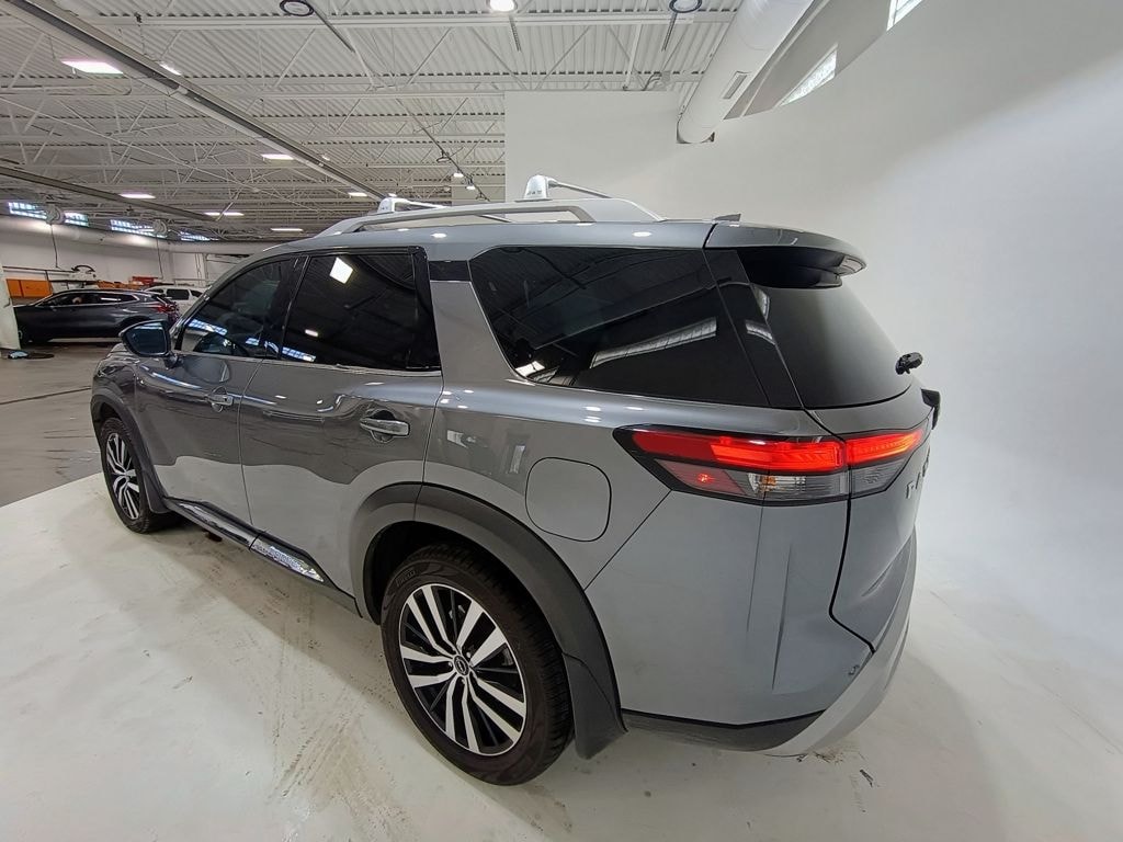 Used 2023 Nissan Pathfinder Platinum SUV