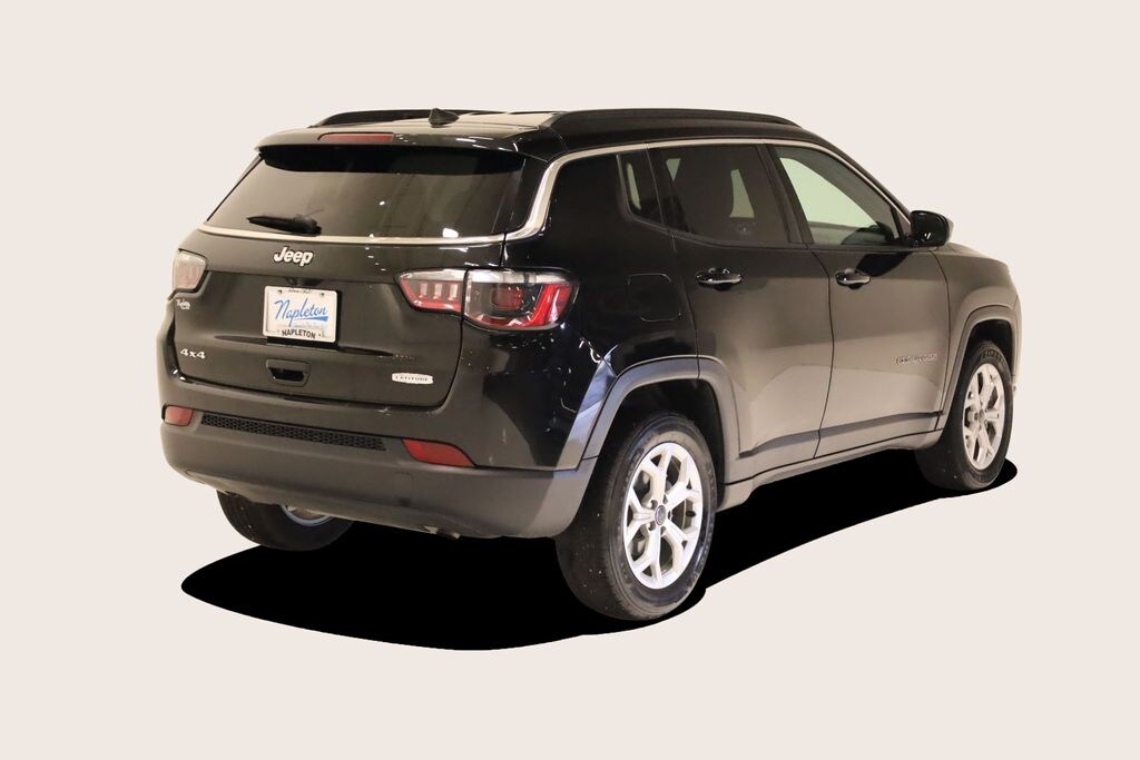 Used 2025 Jeep Compass Latitude SUV