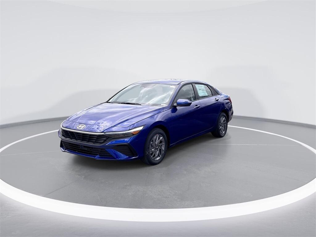 New 2025 Hyundai Elantra Hybrid Blue Sedan