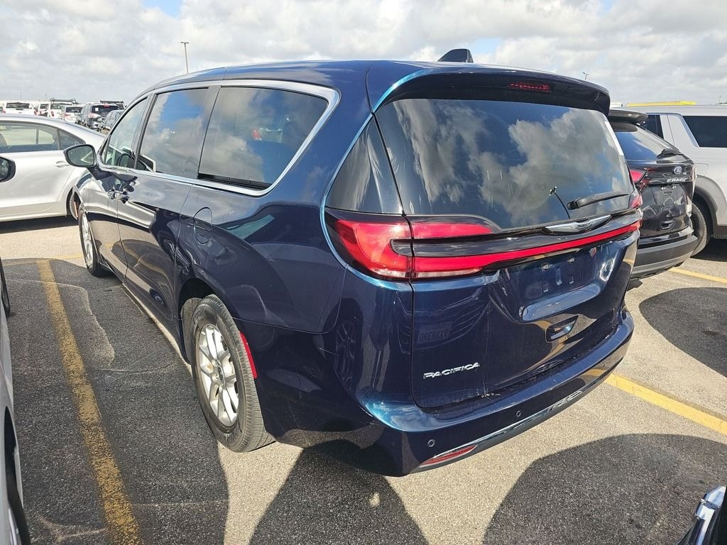 Used 2023 Chrysler Pacifica Touring L Van Passenger Van