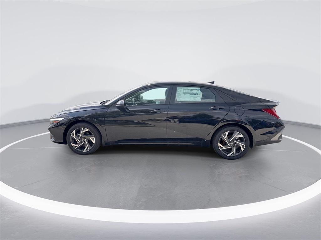 New 2025 Hyundai Elantra Hybrid SEL Sport Sedan