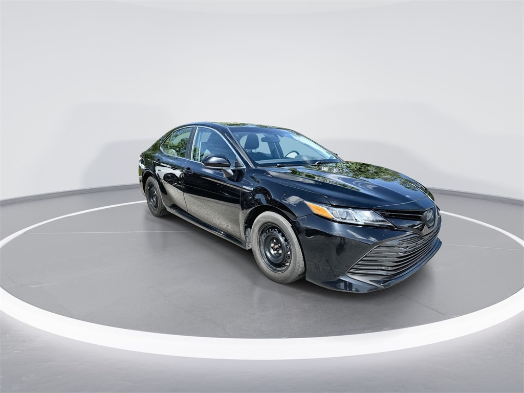 Used 2018 Toyota Camry LE with VIN 4T1B31HK7JU505681 for sale in Indianapolis, IN