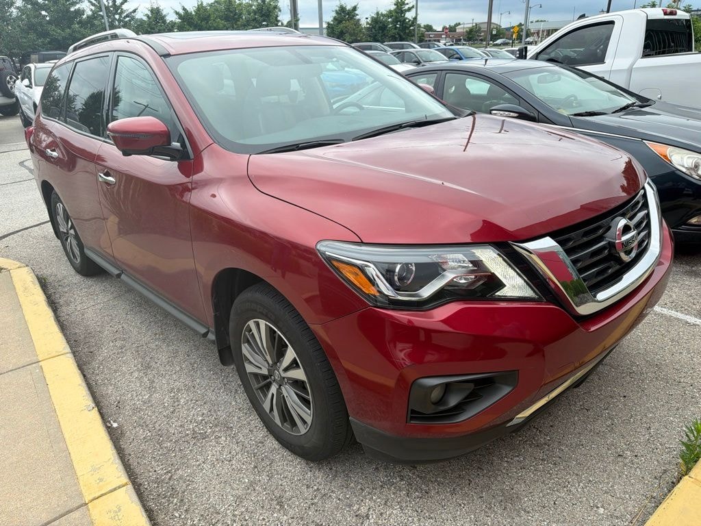 Used 2017 Nissan Pathfinder SL SUV