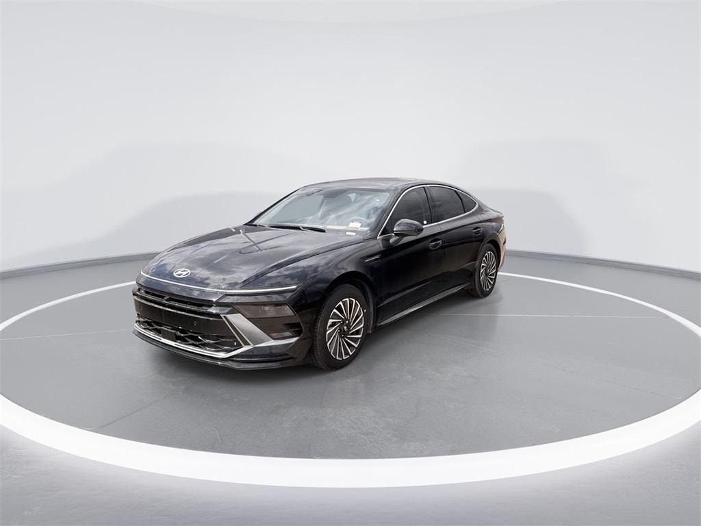 New 2025 Hyundai Sonata Hybrid Limited Sedan