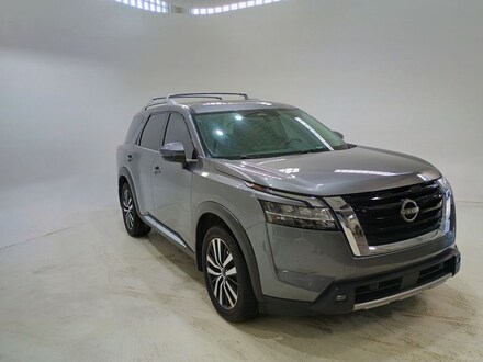 2023 Nissan Pathfinder Platinum SUV