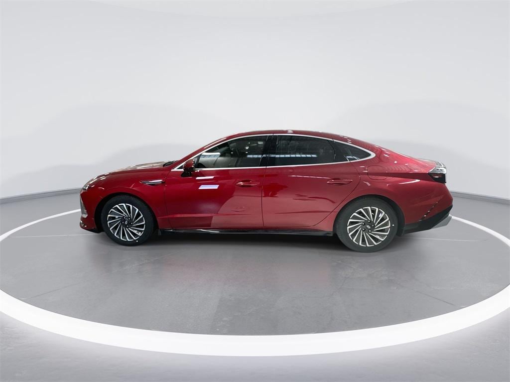 New 2025 Hyundai Sonata Hybrid Limited Sedan